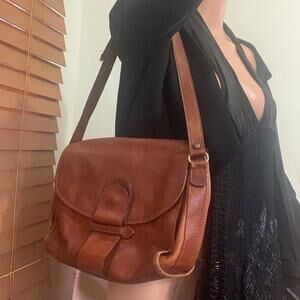 Paris’s‎ Firenze Brown Leather Adjustable Strap Shoulder Handbag Purse